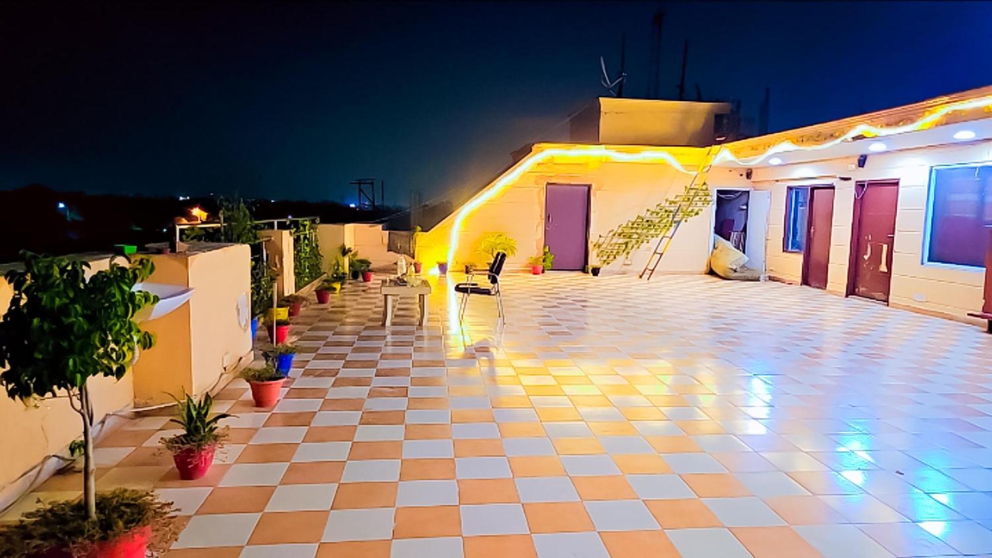 Happy Inn - Near Saket Metro New Delhi Exterior photo